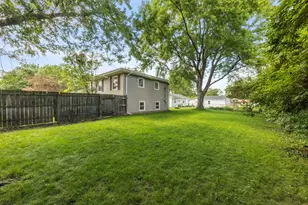 5S481 Glenoban Dr, Naperville, IL 60563 - Photo 25