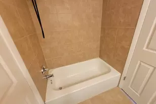 790 Overland Ct, Roselle, IL 60172 - Photo 9