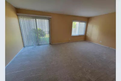 790 Overland Court, Roselle, IL 60172 - Photo 3