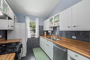 1412 Creighton Ave, Naperville, IL 60565 - Photo 9