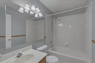 4709 Southhampton Dr, Island Lake, IL 60042 - Photo 3