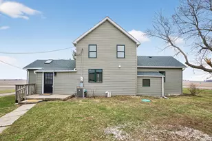 17093 Somonauk Rd, Dekalb, IL 60115 - Photo 5