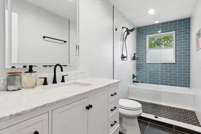 17025 Creekside Avenue, Tinley Park, IL 60487 - Photo 13