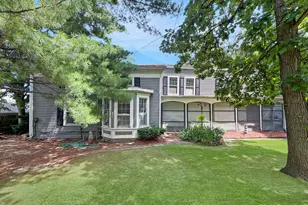 518 E 10th St, Lockport, IL 60441 - Photo 1