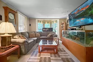 518 E 10th St, Lockport, IL 60441 - Photo 3