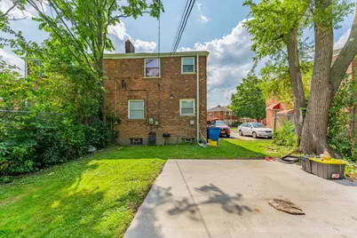9607 S Merrill Avenue, Chicago, IL 60617 - Photo 13
