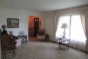 1N321 Country Life Dr, Maple Park, IL 60151 - Photo 5