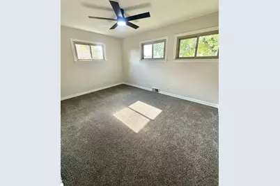 906 W Walnut Street, Kankakee, IL 60901 - Photo 9