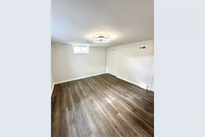 906 W Walnut Street, Kankakee, IL 60901 - Photo 11