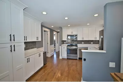 5841 S Newcastle Avenue, Chicago, IL 60638 - Photo 5