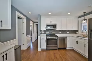 5841 S Newcastle Ave, Chicago, IL 60638 - Photo 3