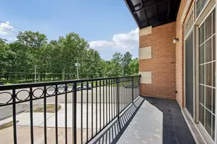 6425 W Touhy Ave, Chicago, IL 60646 - Photo 23