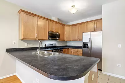 106 S Ridgeland Avenue #402, Oak Park, IL 60302 - Photo 11