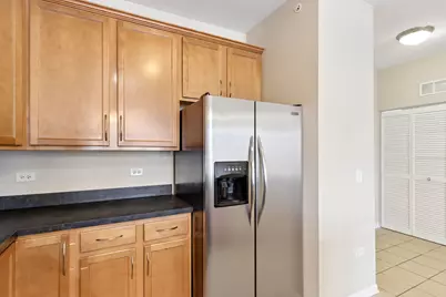 106 S Ridgeland Avenue #402, Oak Park, IL 60302 - Photo 13