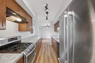 228 Dakota Ct, Bolingbrook, IL 60440 - Photo 7