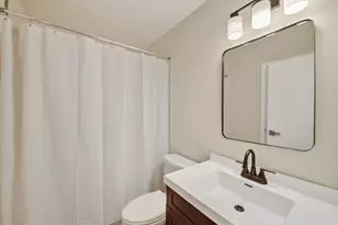 228 Dakota Ct, Bolingbrook, IL 60440 - Photo 13