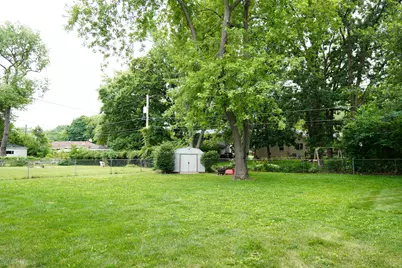 1911 Hazelwood Drive, Lindenhurst, IL 60046 - Photo 5