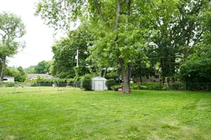 1911 Hazelwood Dr, Lindenhurst, IL 60046 - Photo 5
