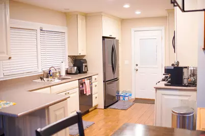 1911 Hazelwood Drive, Lindenhurst, IL 60046 - Photo 7