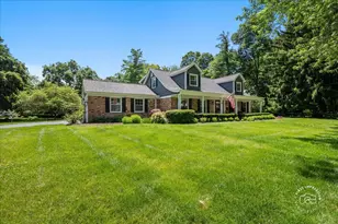 1553 Allen Ln, Saint Charles, IL 60174 - Photo 3