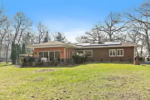 435 Forest Trail, Oak Brook, IL 60523 - Photo 7