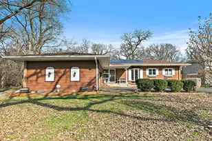 435 Forest Trail, Oak Brook, IL 60523 - Photo 5