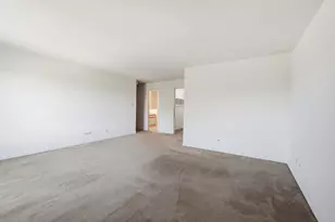 501 Lake Hinsdale Dr, Willowbrook, IL 60527 - Photo 13