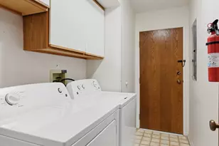 501 Lake Hinsdale Dr, Willowbrook, IL 60527 - Photo 17