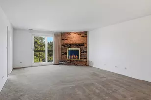 501 Lake Hinsdale Dr, Willowbrook, IL 60527 - Photo 5