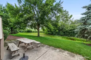 2137 Prairie Ln, Woodridge, IL 60517 - Photo 31