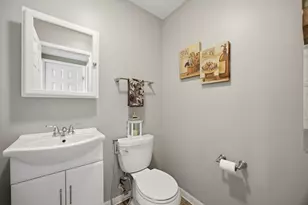 1142 Brighton Pl, Glen Ellyn, IL 60137 - Photo 15