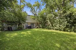 1142 Brighton Pl, Glen Ellyn, IL 60137 - Photo 27
