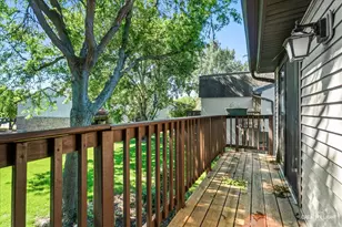 29W365 Thornwood Ln, Warrenville, IL 60555 - Photo 11