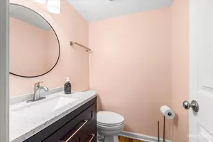 29W365 Thornwood Ln, Warrenville, IL 60555 - Photo 15