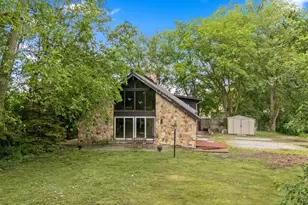 2903 172nd St, Lansing, IL 60438 - Photo 3