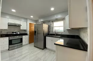 6078 N Troy St, Chicago, IL 60659 - Photo 9