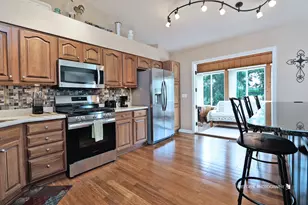 6430 Ginos Way, Fox Lake, IL 60020 - Photo 5