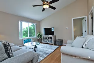 6430 Ginos Way, Fox Lake, IL 60020 - Photo 9