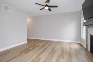 401 Jenny Ln, Heyworth, IL 61745 - Photo 15