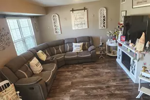 54 Sandhurst Rd, Mundelein, IL 60060 - Photo 5