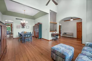 303 Torrington Dr, Bloomingdale, IL 60108 - Photo 5