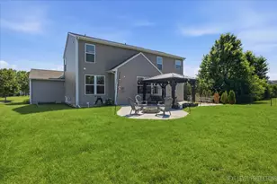 2427 Emerald Ln, Yorkville, IL 60560 - Photo 27