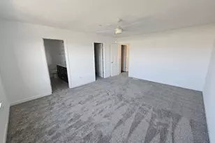 334 N Masters Dr, Addison, IL 60101 - Photo 9