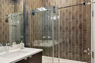 854 N May St, Chicago, IL 60642 - Photo 19