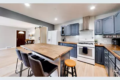 479 N Elm Avenue, Elmhurst, IL 60126 - Photo 9