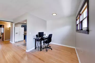 479 N Elm Avenue, Elmhurst, IL 60126 - Photo 5