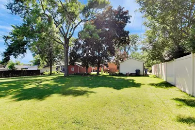 479 N Elm Avenue, Elmhurst, IL 60126 - Photo 39