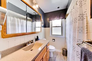 479 N Elm Ave, Elmhurst, IL 60126 - Photo 21