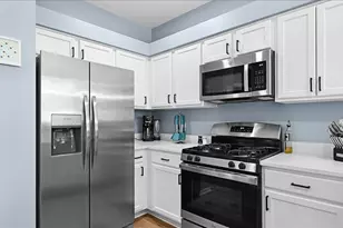 2582 Carlisle Ln, Hampshire, IL 60140 - Photo 5