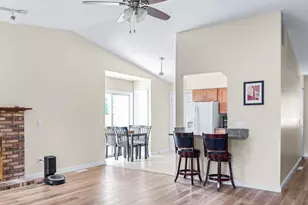 2318 Osage Dr, Champaign, IL 61821 - Photo 9